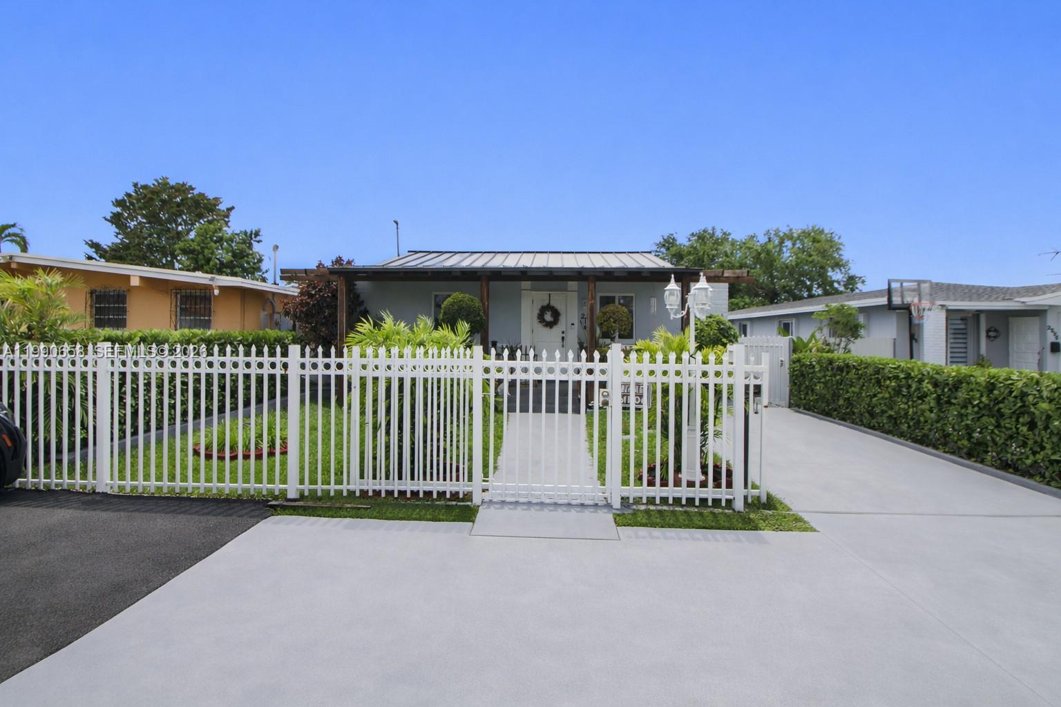 2314 SW 60 Avenue, Miami FL 33155 photo 4