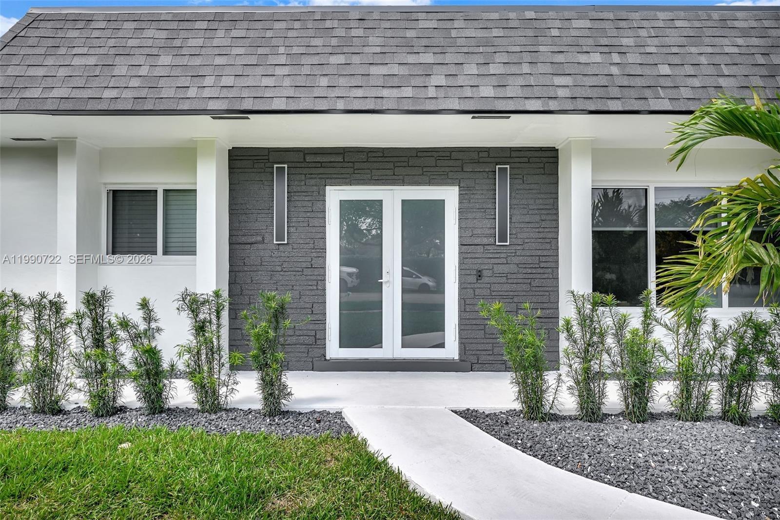 1431 NW 70th Ave, Plantation FL 33313 photo 2