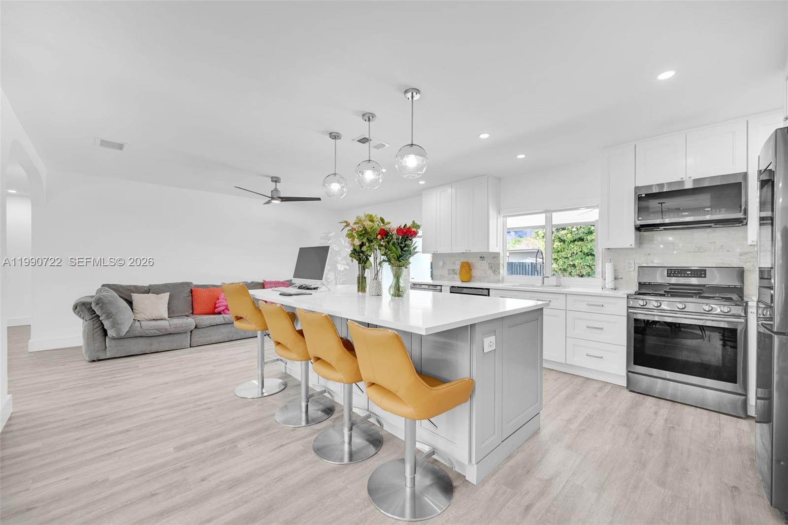 1431 NW 70th Ave, Plantation FL 33313 photo 4