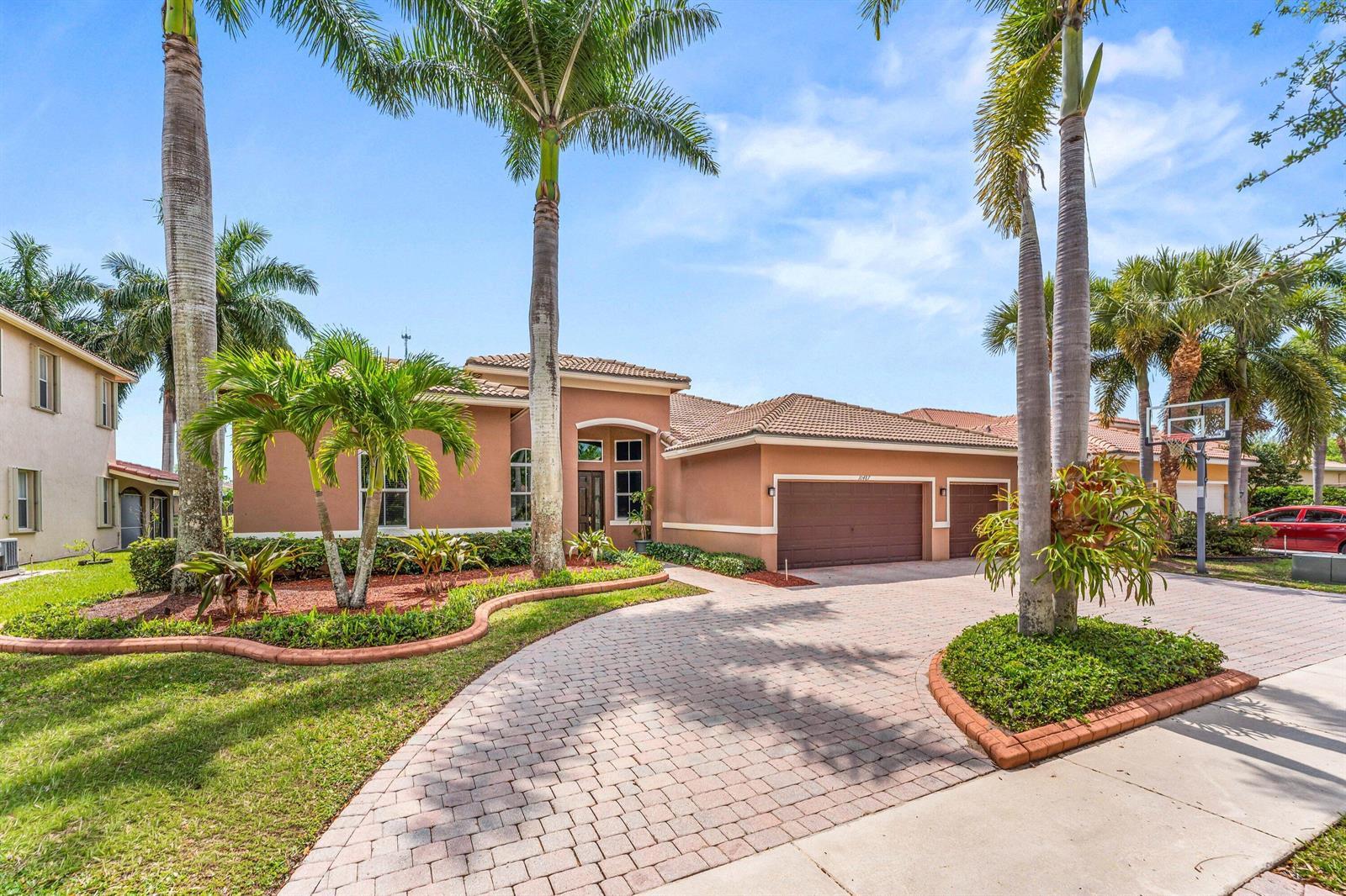 10487 Cypress Lakes Preserve Drive, Lake Worth FL 33449 photo 2