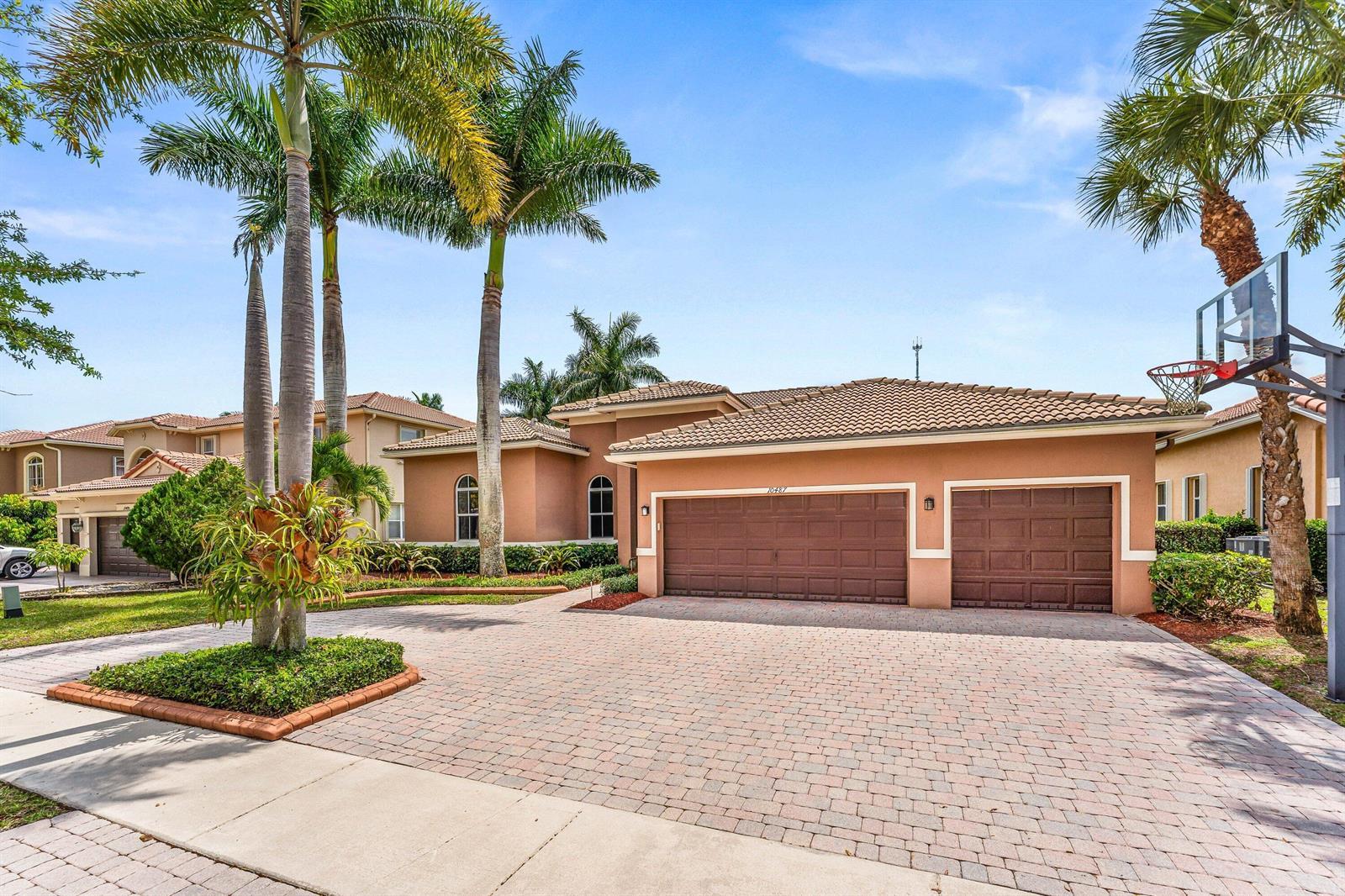 10487 Cypress Lakes Preserve Drive, Lake Worth FL 33449 photo 3