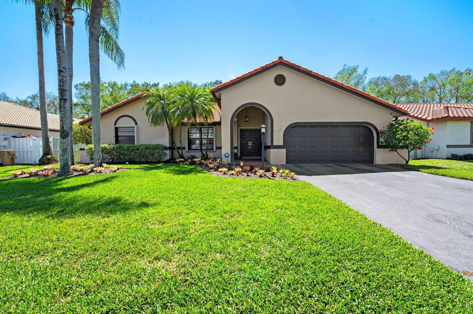 15900 Sedgewyck Cir S, Davie FL 33331 photo 2
