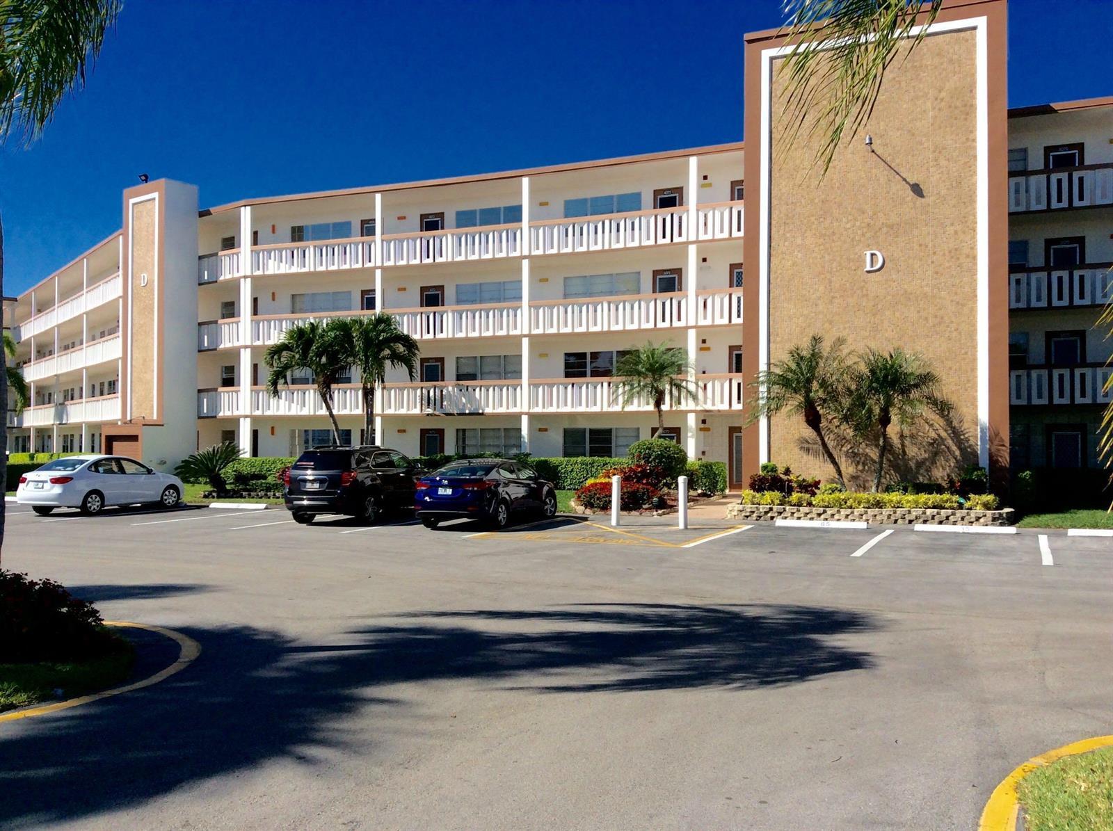 1067 Cornwall D, Boca Raton FL 33434