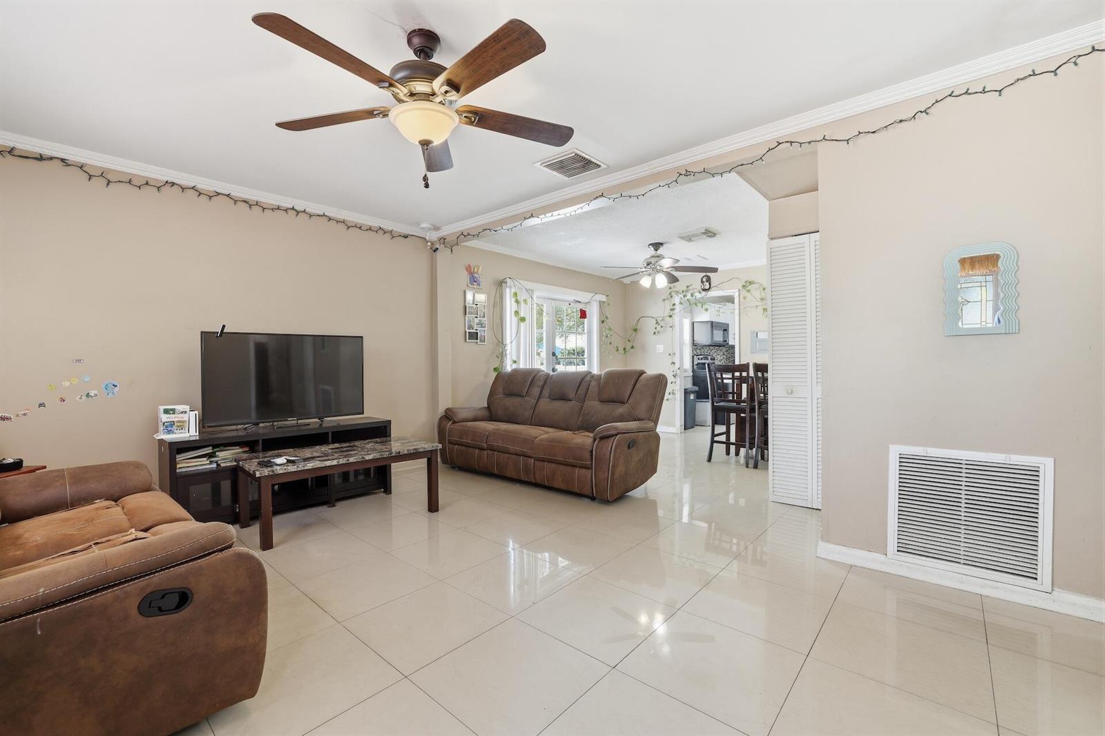 6600 Garden Avenue, West Palm Beach FL 33405 photo 5