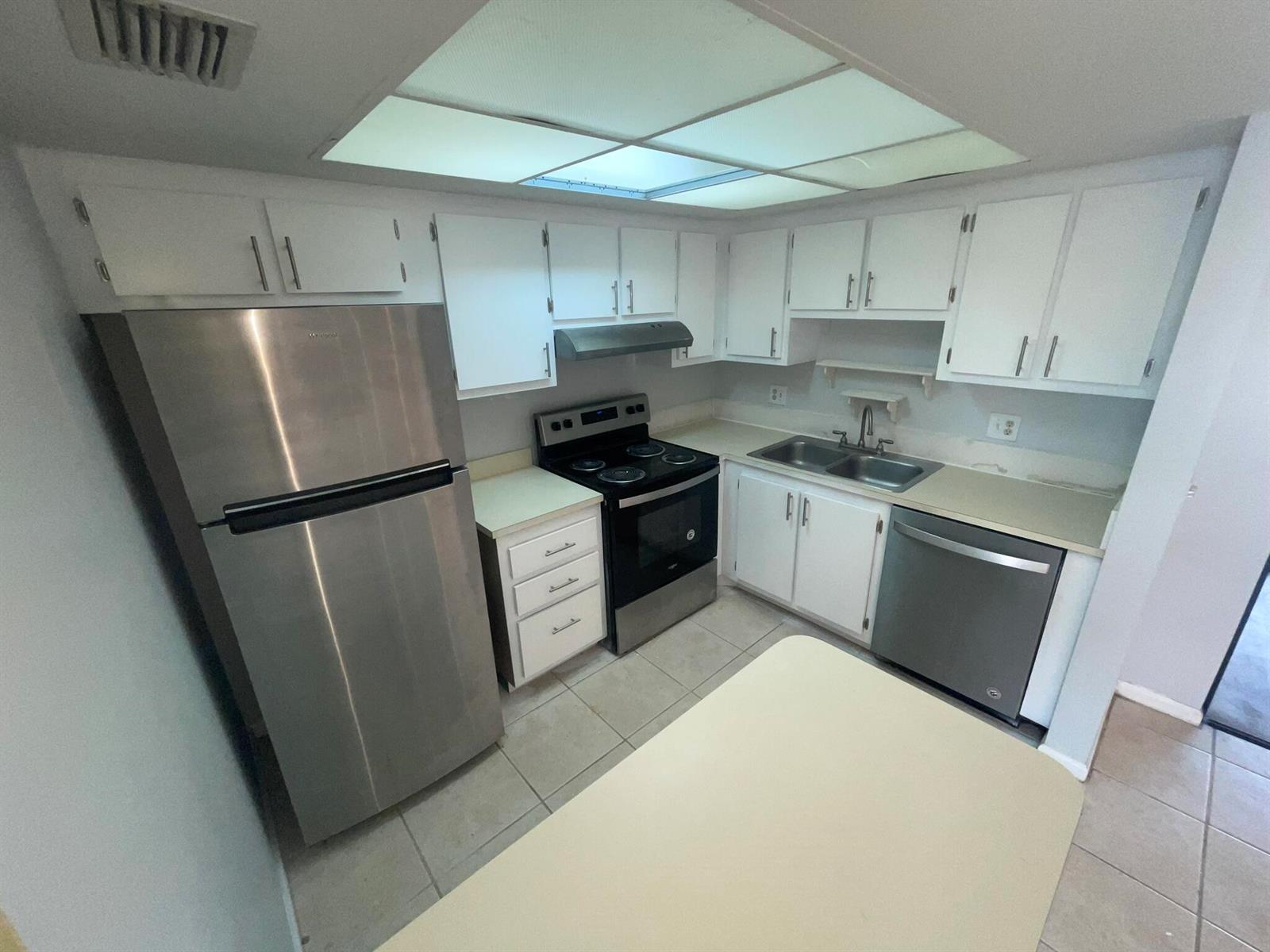 4185 Oak Terrace Drive, FL 33463 photo 3