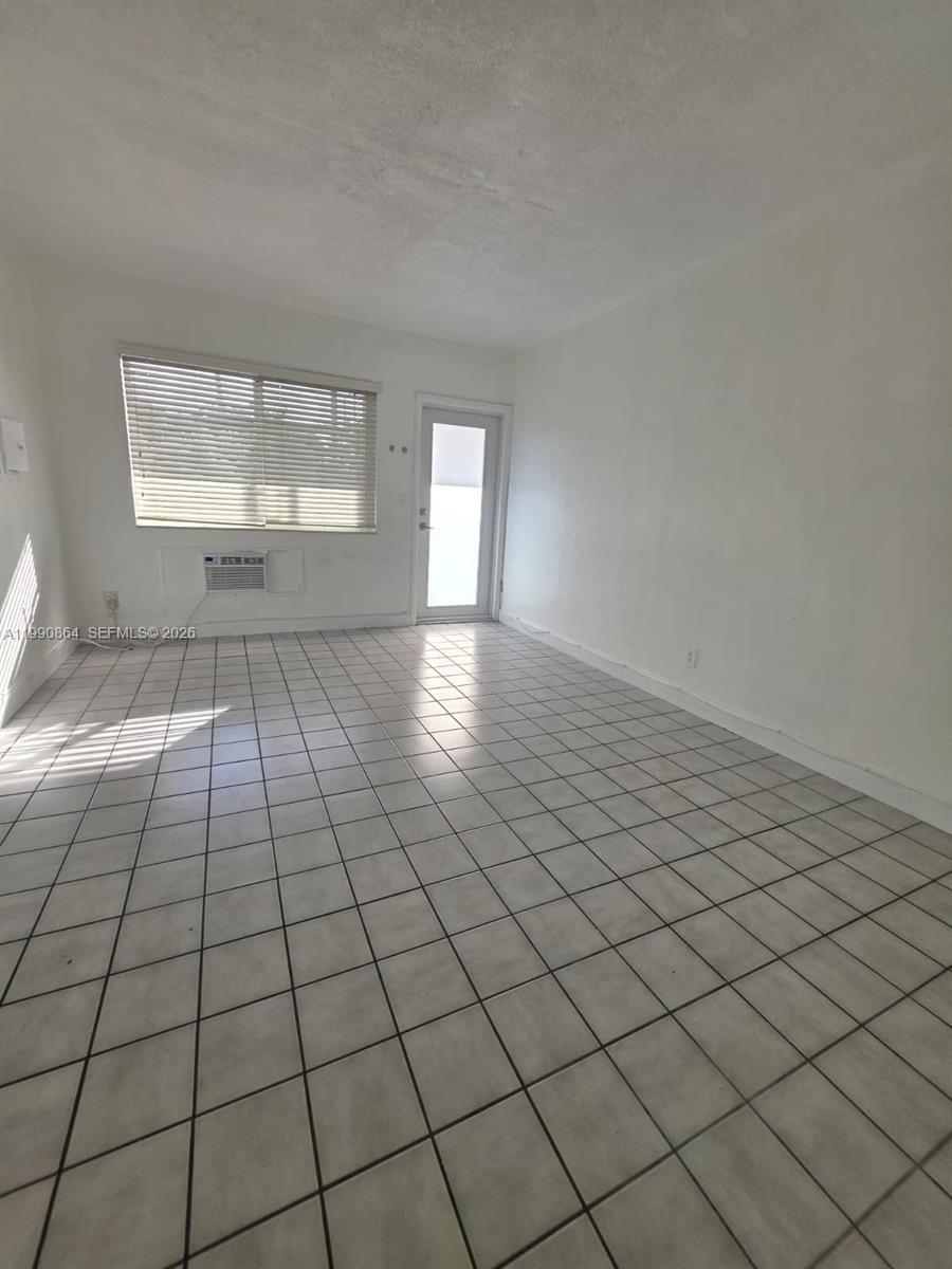 7155 Rue Notre Dame # 9, Miami Beach FL 33141 photo 4
