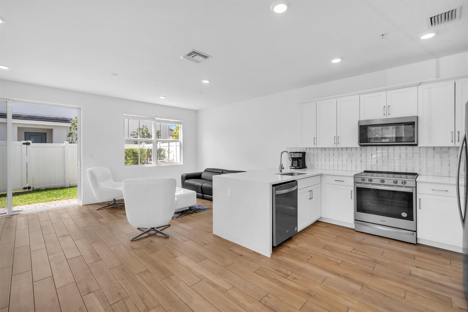 17002 SW 1st Street, Pembroke Pines FL 33027 photo 2