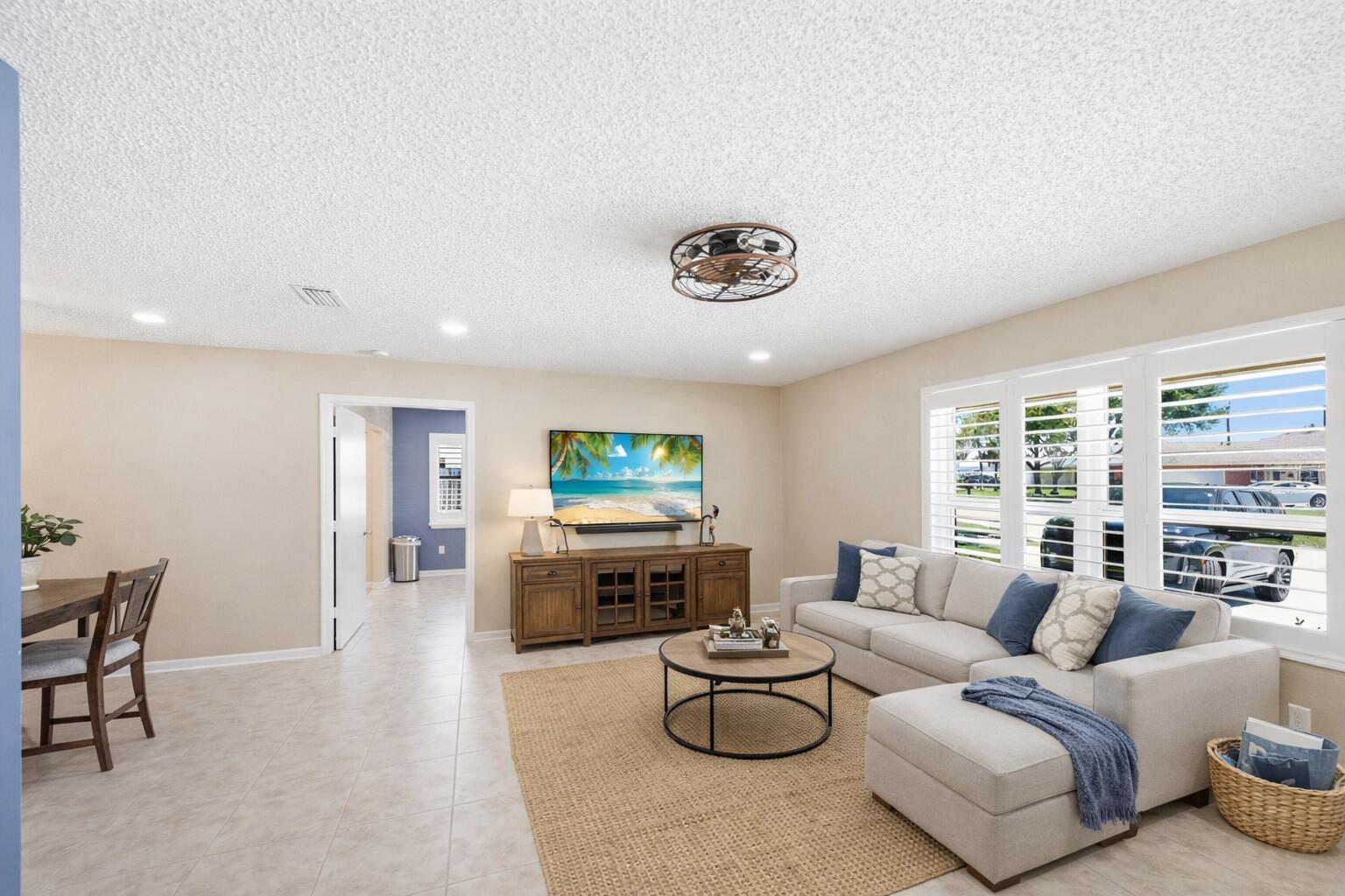 1207 Sea Pines Lane, Lantana FL 33462 photo 5
