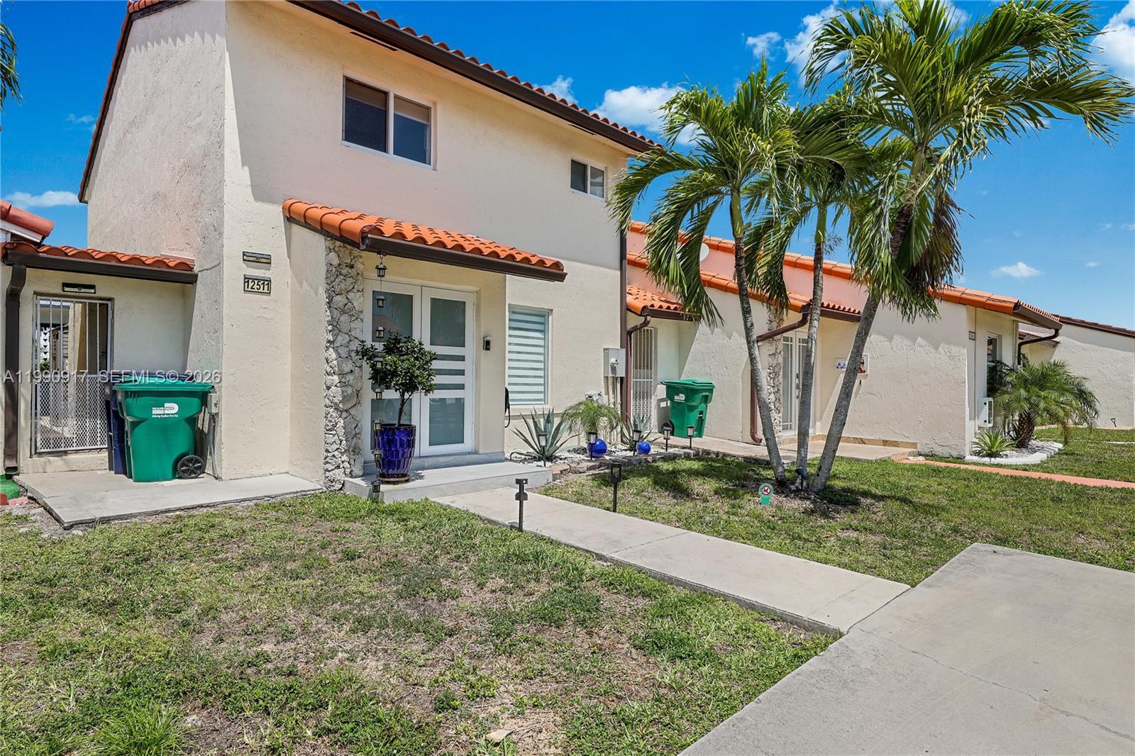 12511 SW 12th Ln, Miami FL 33184