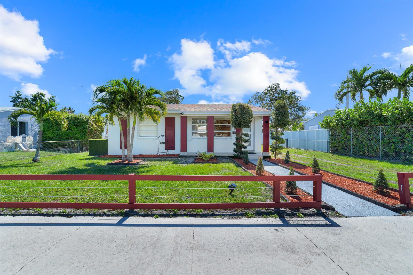 2130 Wiley Court, Hollywood FL 33020