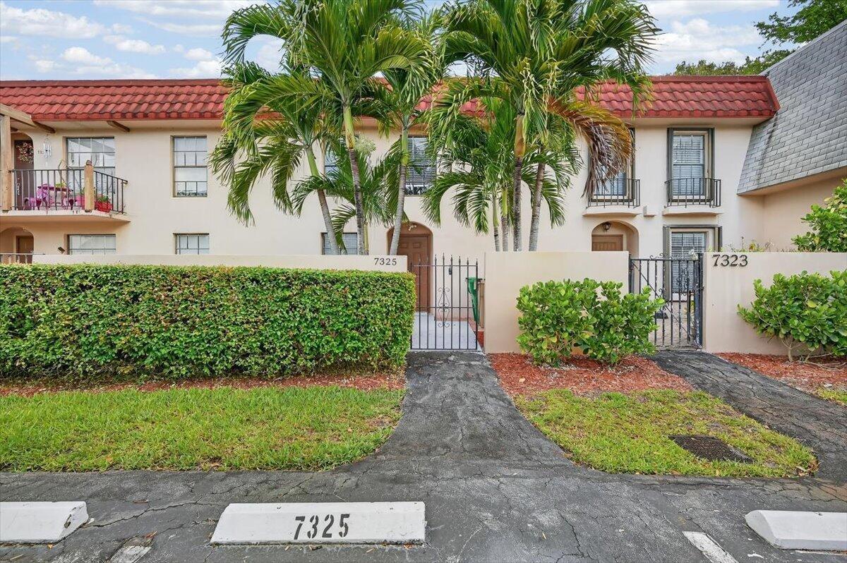 7325 SW 26th Court # 22, Davie FL 33314 photo 2