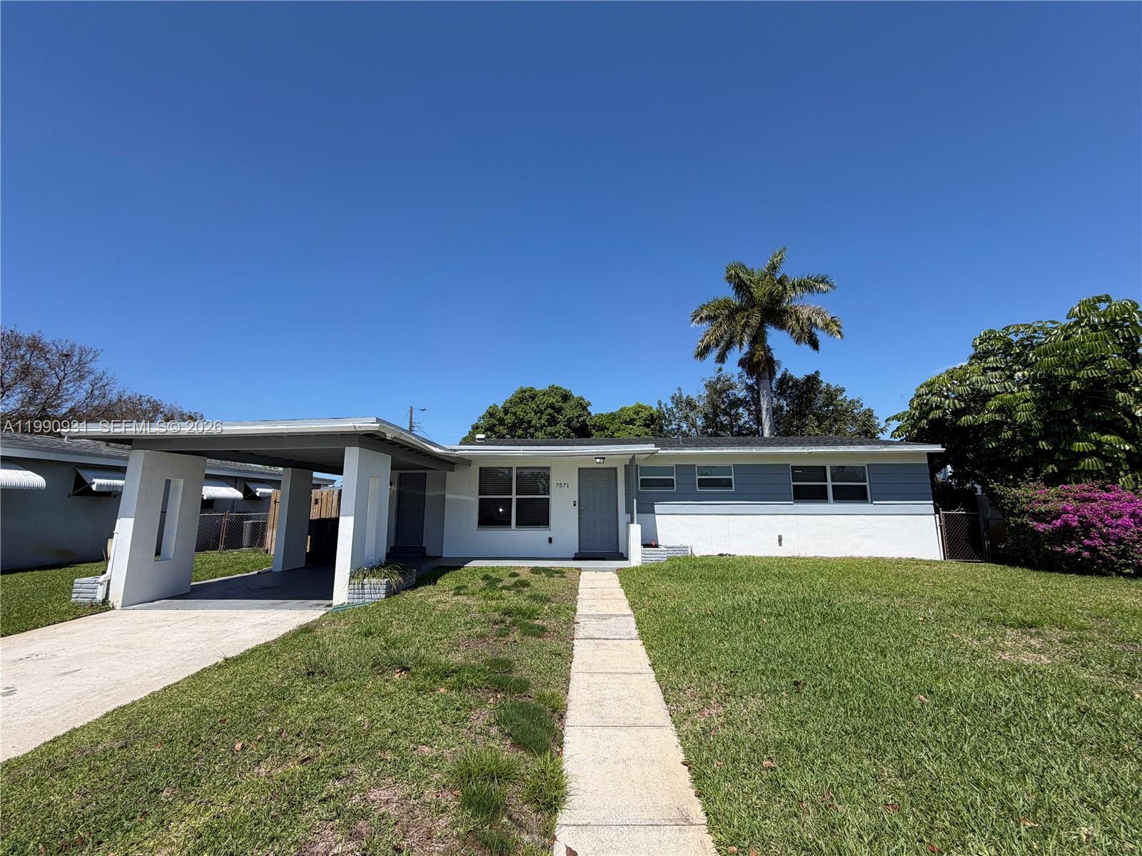 7571 Eaton St, Hollywood FL 33024