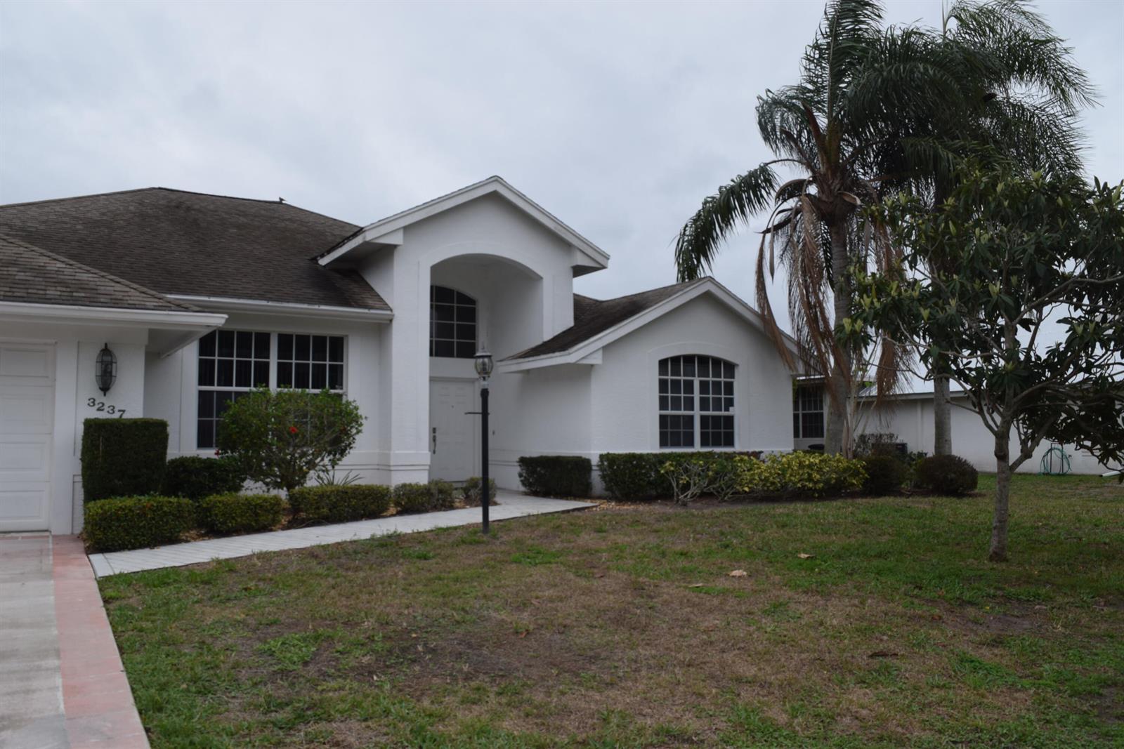 3237 SE Morningside Boulevard, Port St. Lucie FL 34952 photo 2