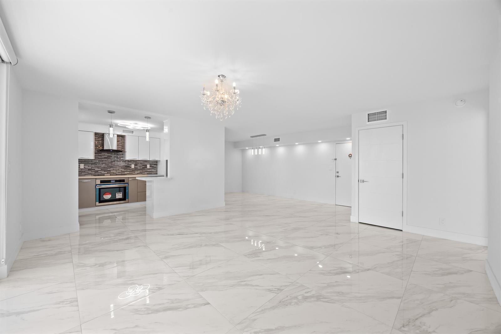 137 Golden Isles Drive # 914, Hallandale Beach FL 33009