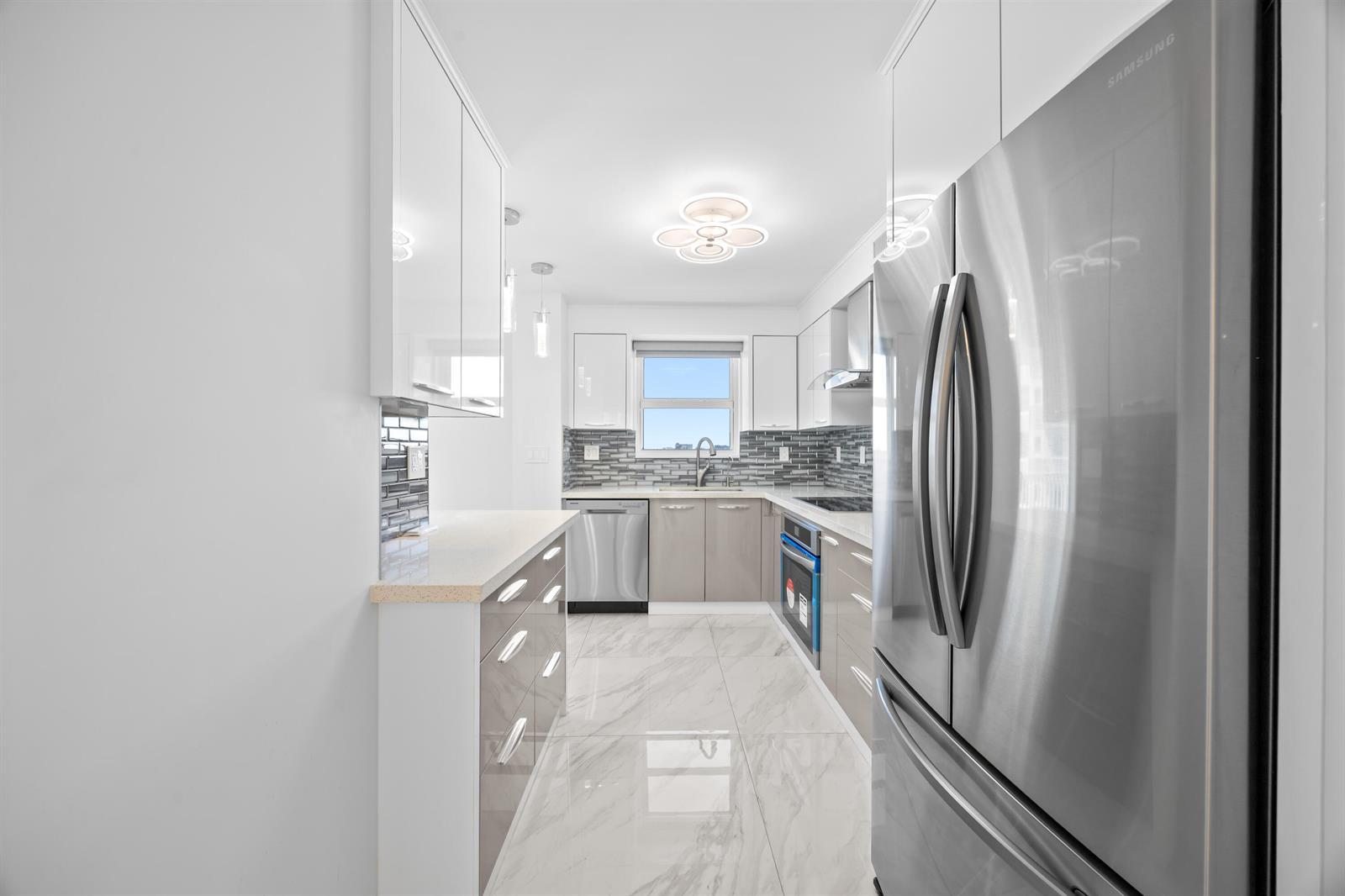 137 Golden Isles Drive # 914, Hallandale Beach FL 33009 photo 5