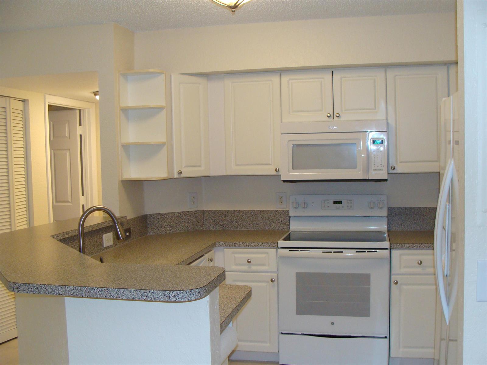 4235 S 57th Avenue # 102e, FL 33463 photo 2