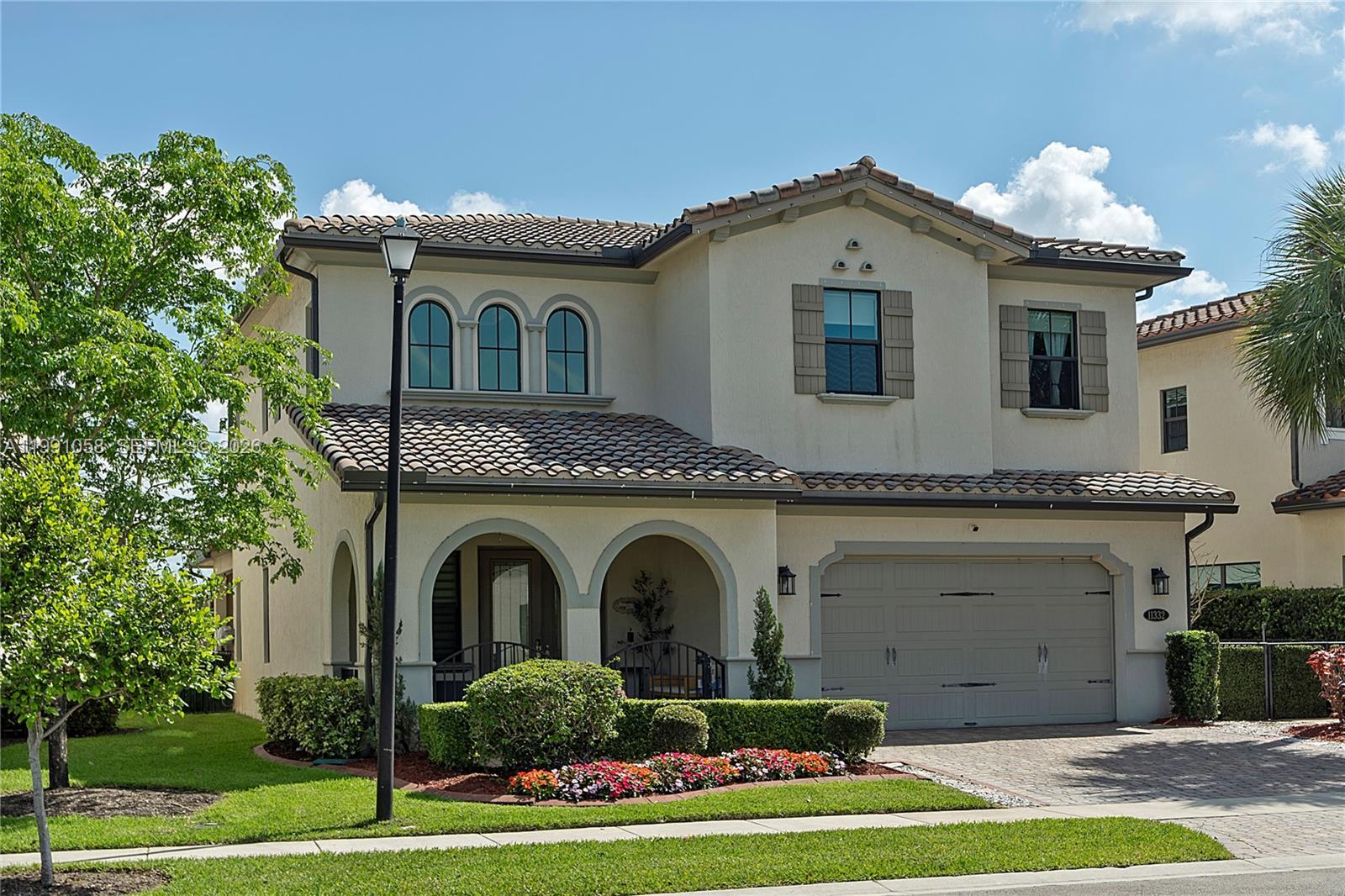11332 SW 12th St, Pembroke Pines FL 33025