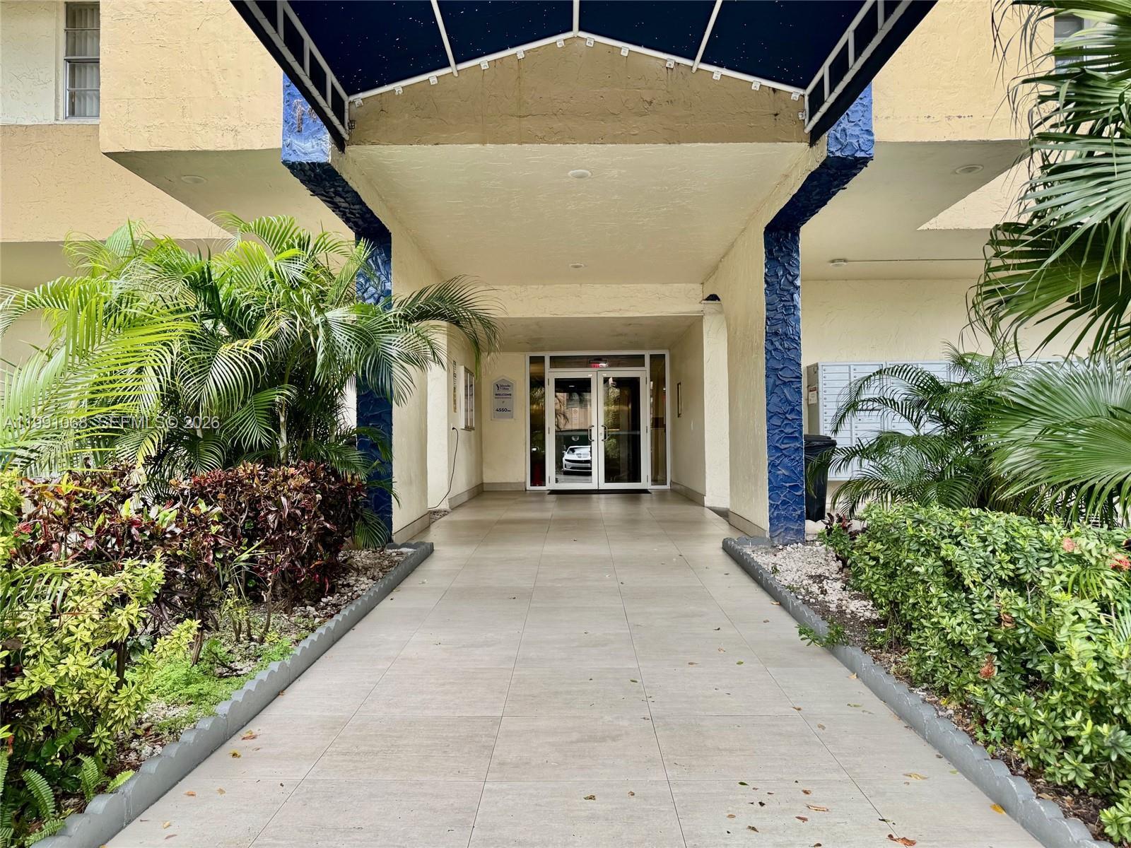 4550 NW 9th St # 414E, Miami FL 33126 photo 2