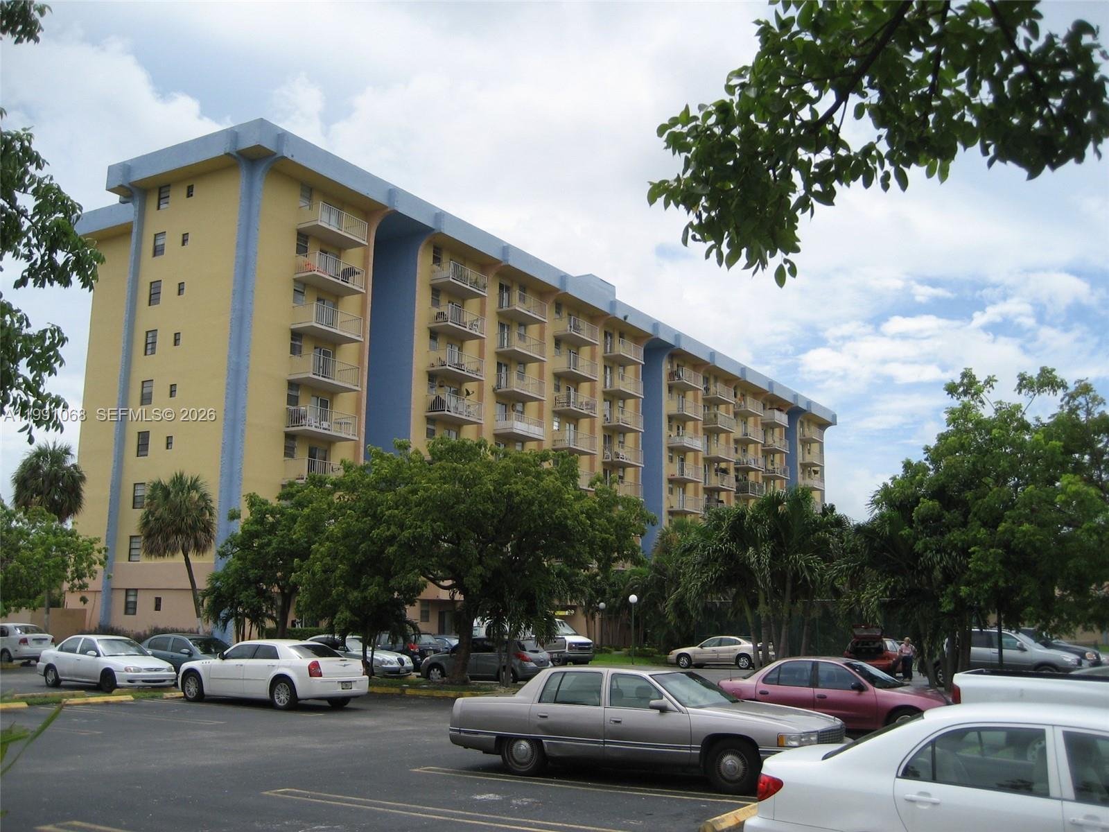 4550 NW 9th St # 414E, Miami FL 33126