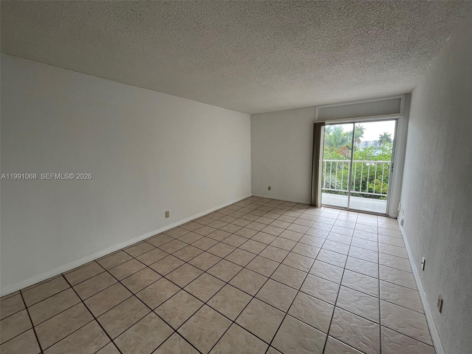 4550 NW 9th St # 414E, Miami FL 33126 photo 4