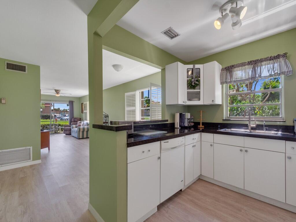 95 Spring Lake Drive # 101, Vero Beach FL 32962 photo 3