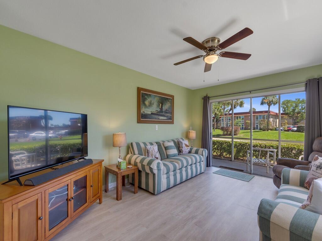 95 Spring Lake Drive # 101, Vero Beach FL 32962 photo 5