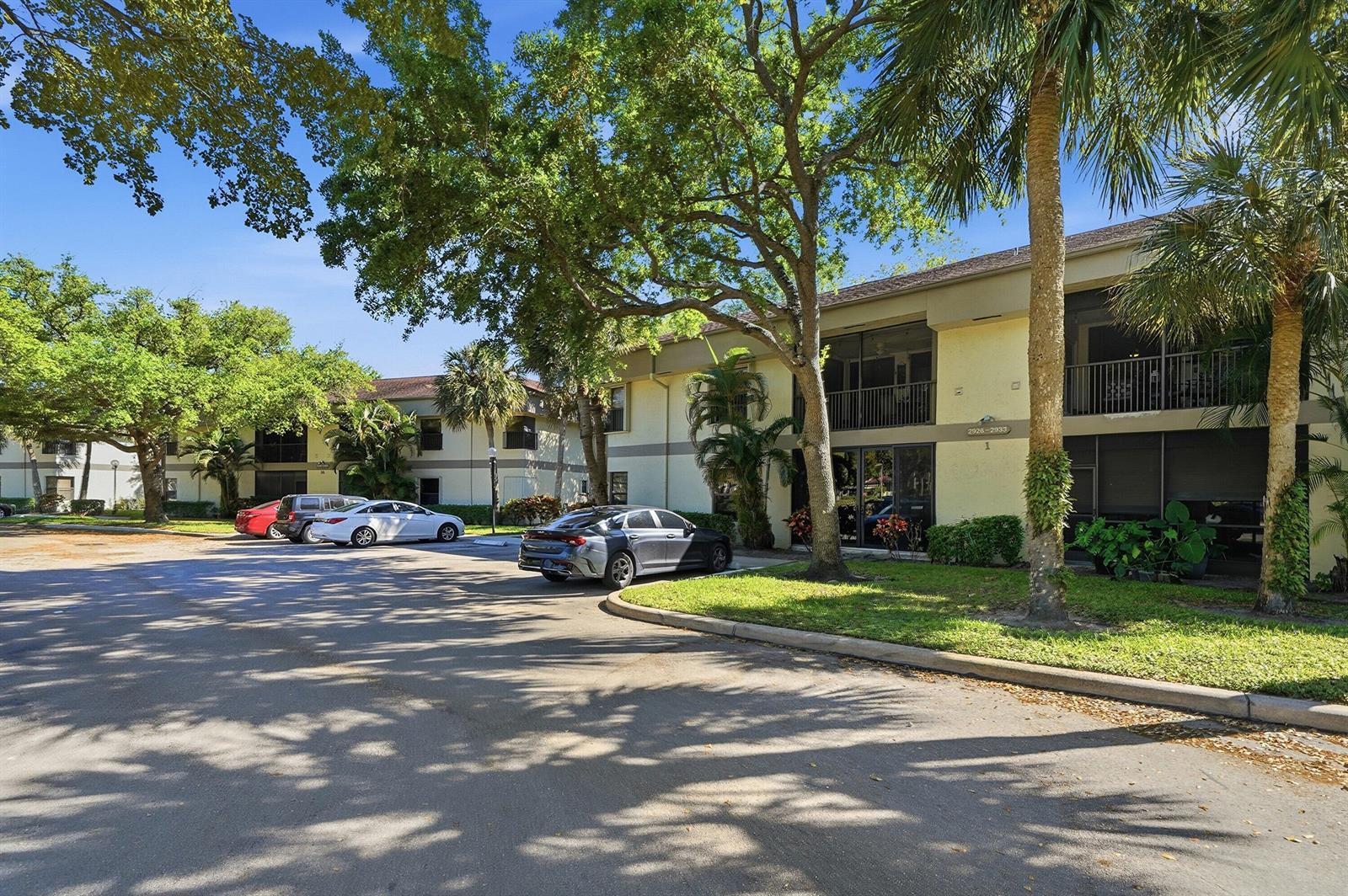 2928 Carambola Circle S, Coconut Creek FL 33066 photo 2