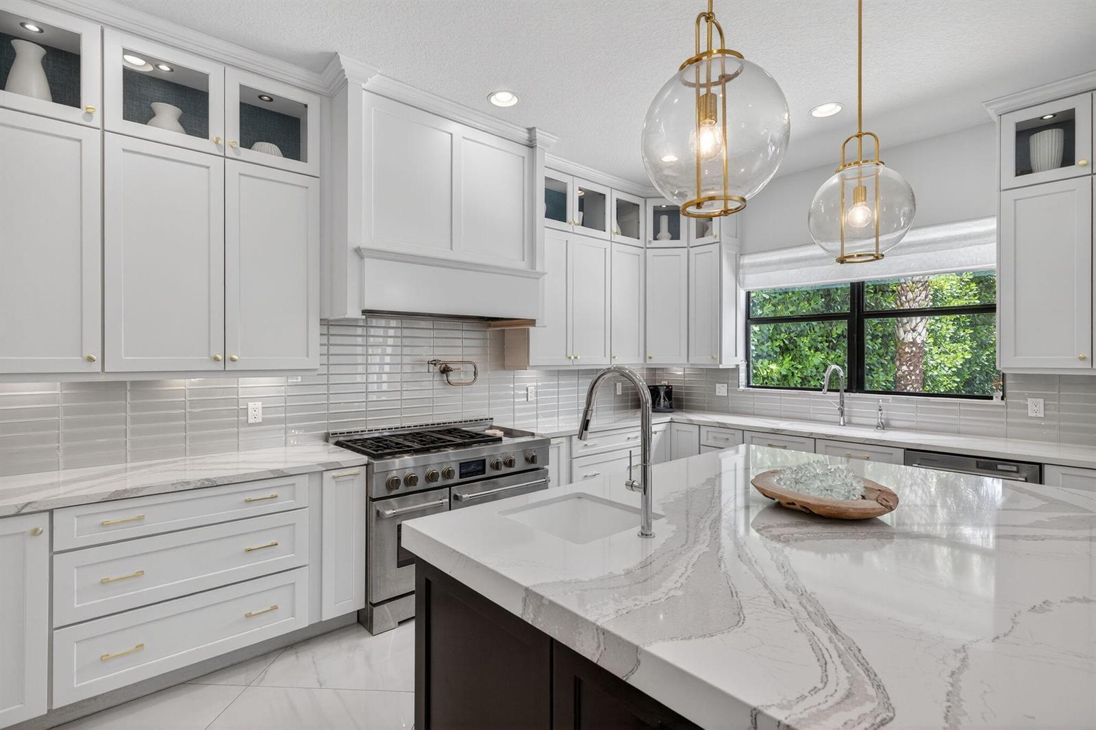 8222 Bradford Way, Parkland FL 33076 photo 4