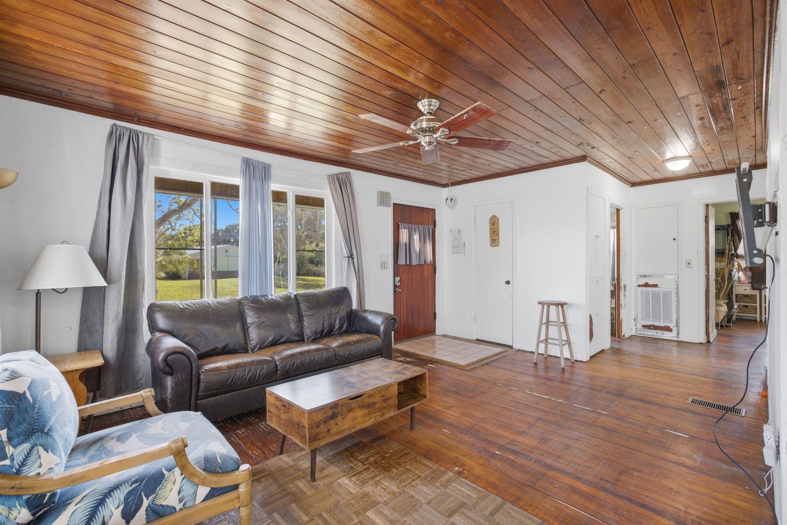 1306 17th Place, Vero Beach FL 32960 photo 4