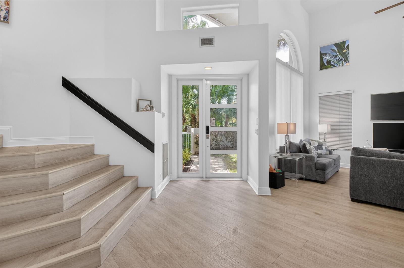 7825 Travelers Tree Drive, Boca Raton FL 33433 photo 2