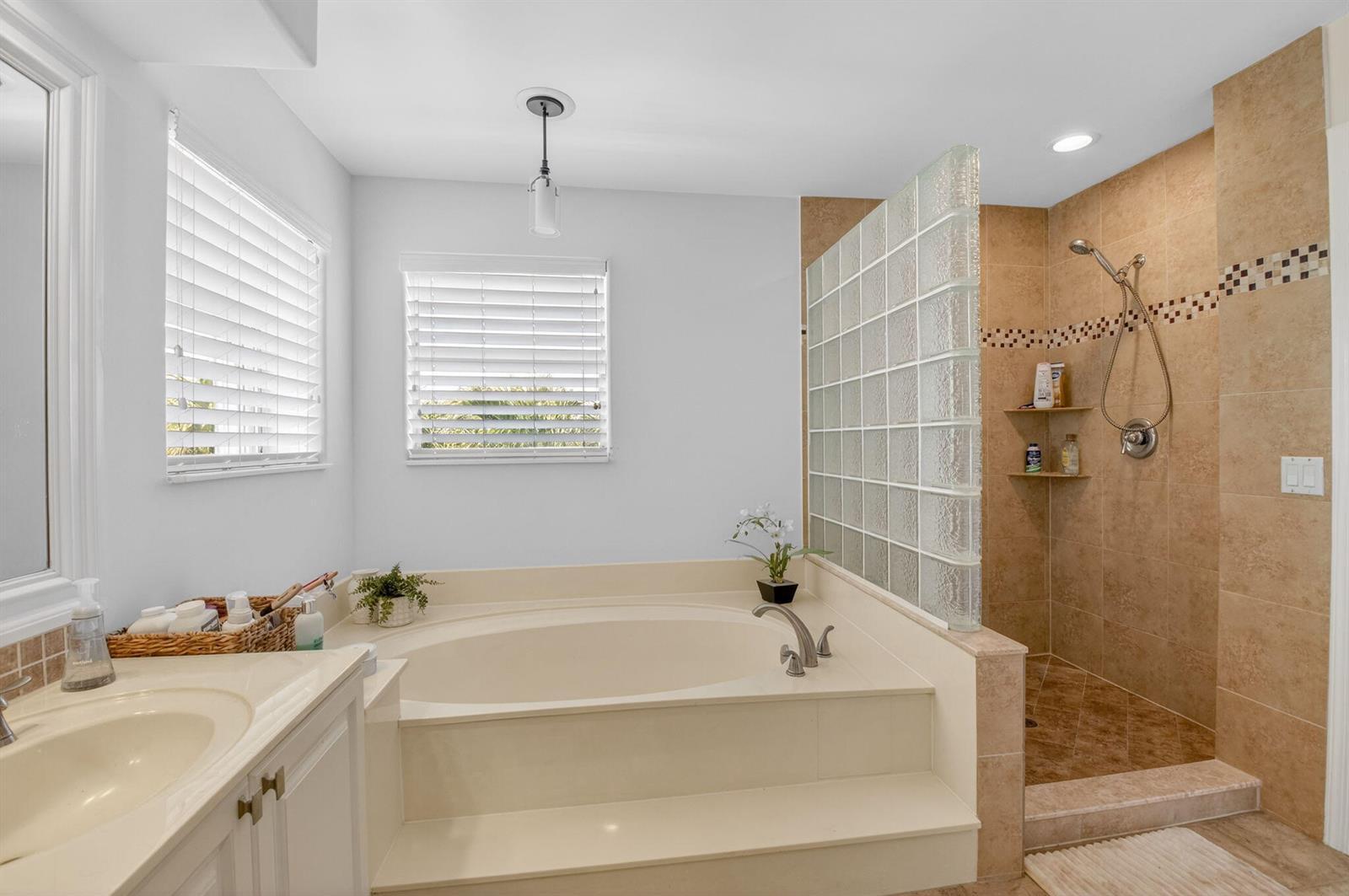 7825 Travelers Tree Drive, Boca Raton FL 33433 photo 5