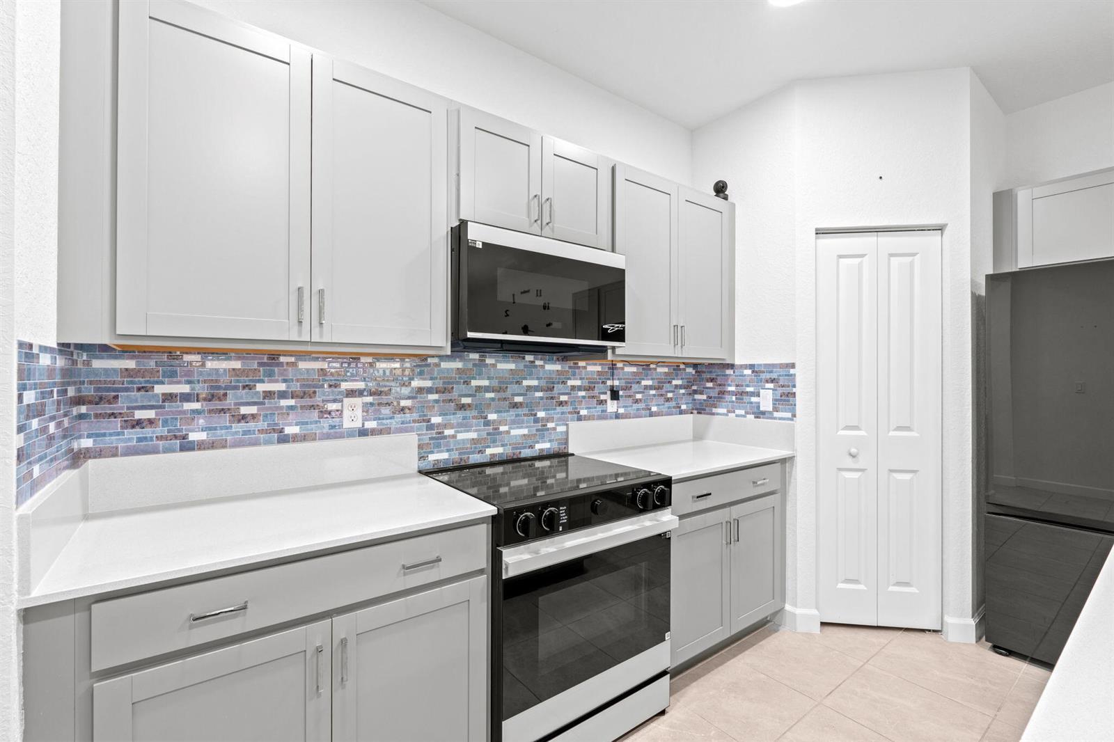 4370 Pond Lily Lane, Lake Worth FL 33467 photo 4