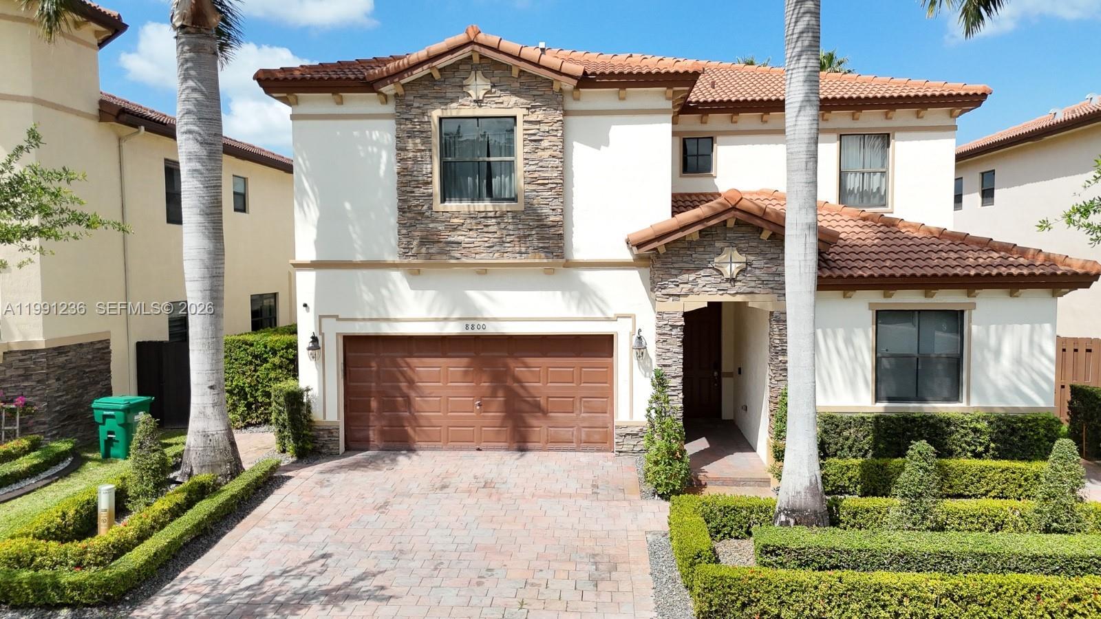 8800 NW 98th Ct, Doral FL 33178