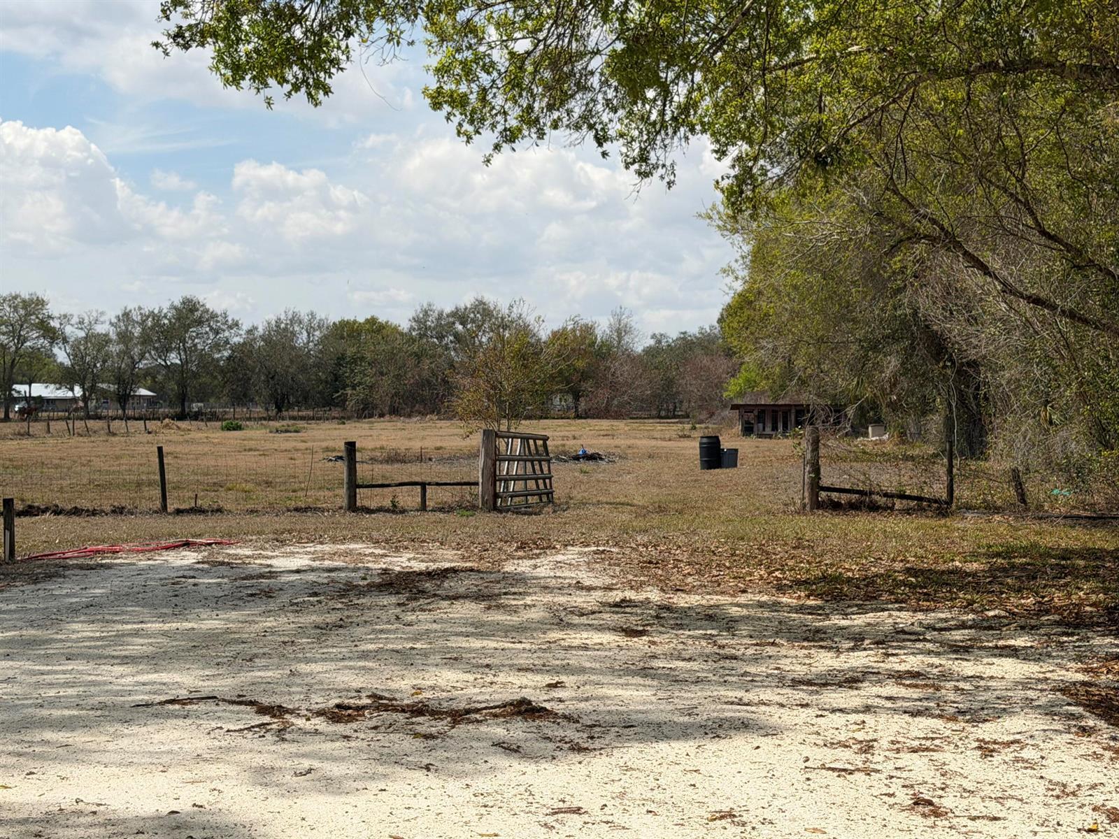 311 SW 67th Drive, Okeechobee FL 34974 photo 4