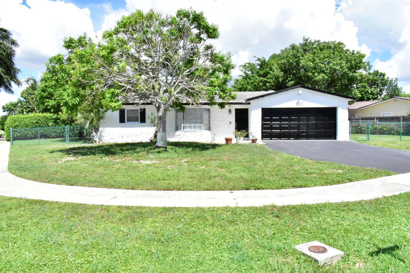 237 Porter Place, West Palm Beach FL 33409