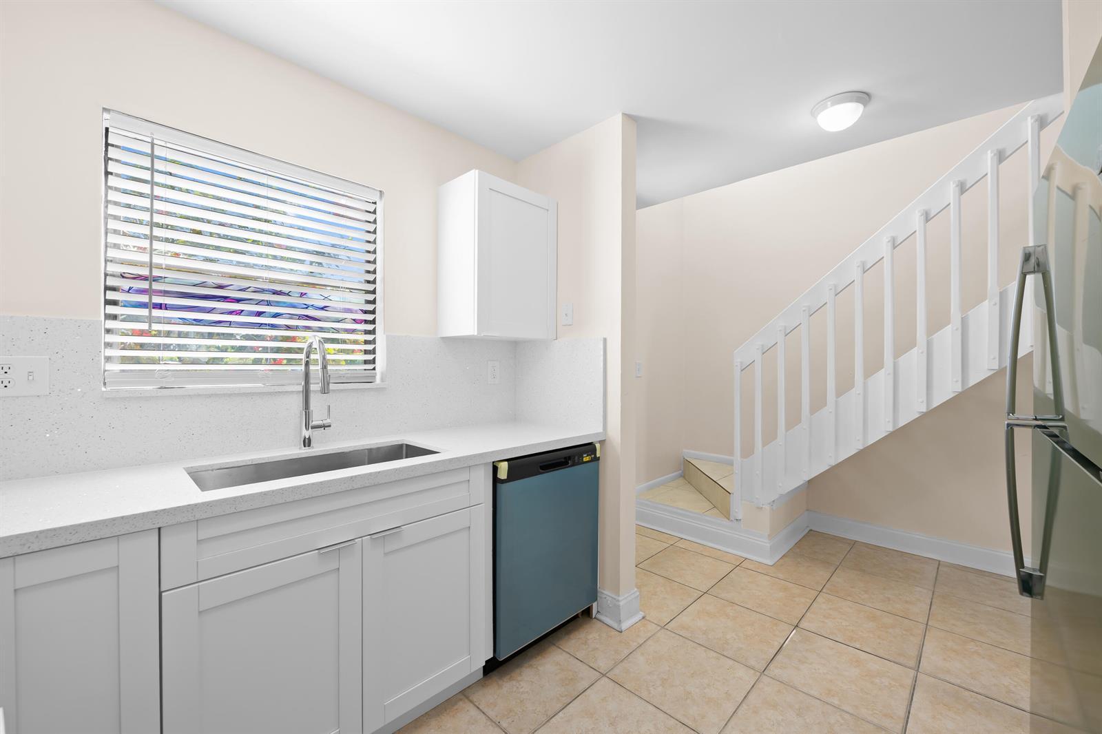 3281 E Golf Boulevard # 4, Pompano Beach FL 33064 photo 2