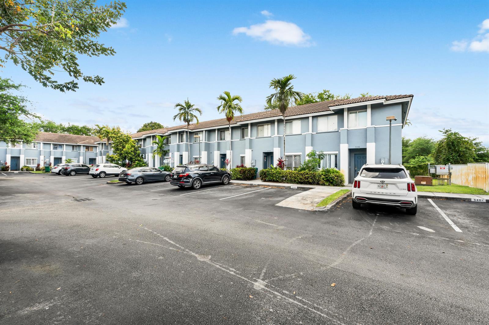 5403 SW 41st Street, Pembroke Park FL 33023 photo 3