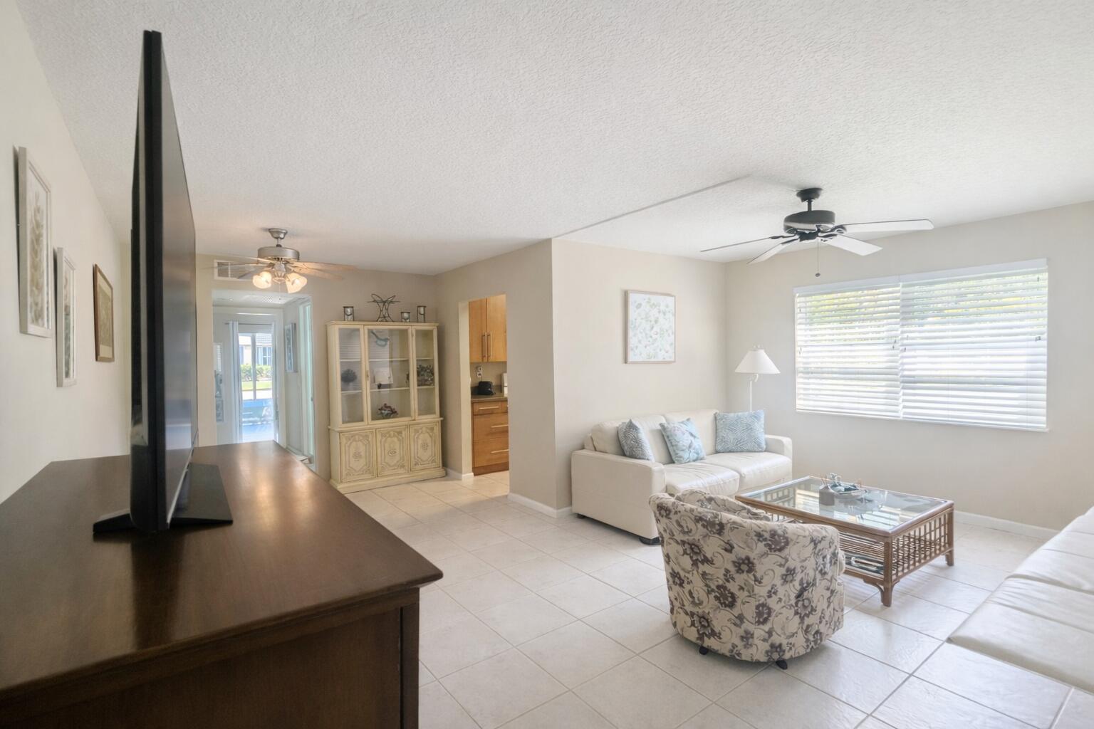 216 Andover I, West Palm Beach FL 33417 photo 2