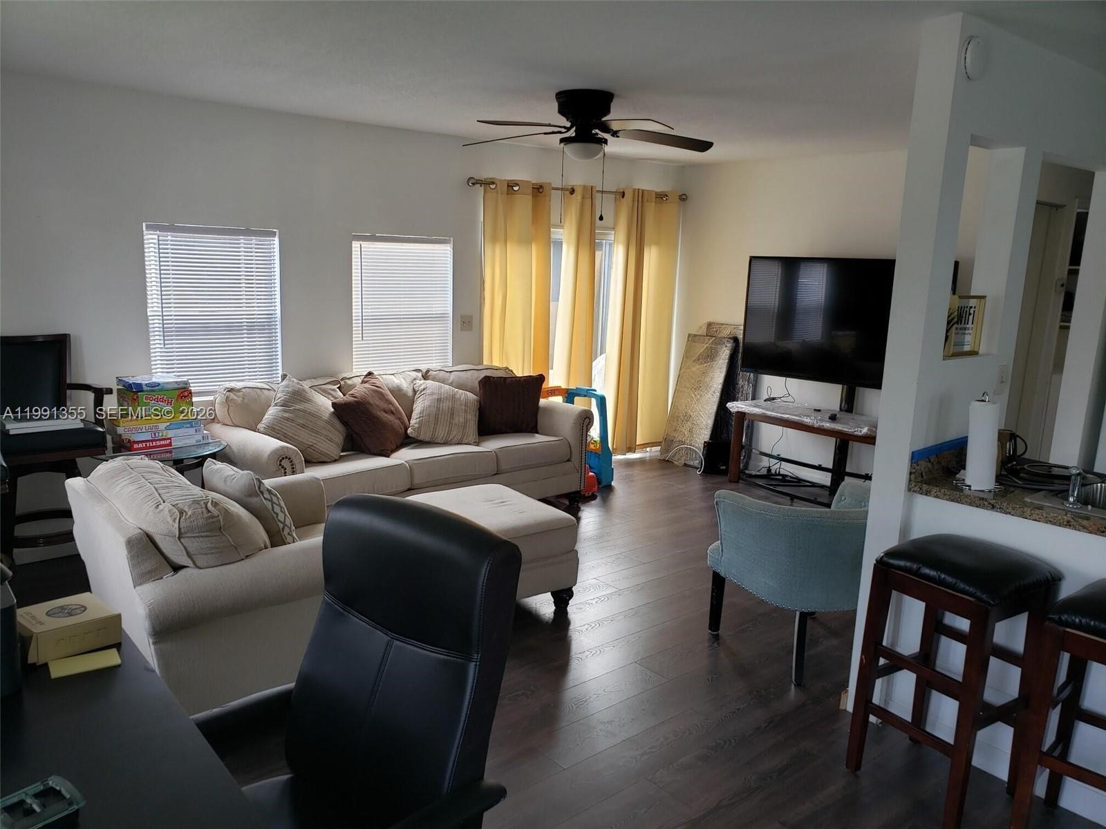 21730 NW 8th Ct, Pembroke Pines FL 33029 photo 5