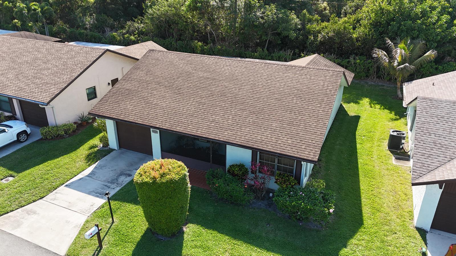 6329 Tall Cypress Circle, FL 33463 photo 3