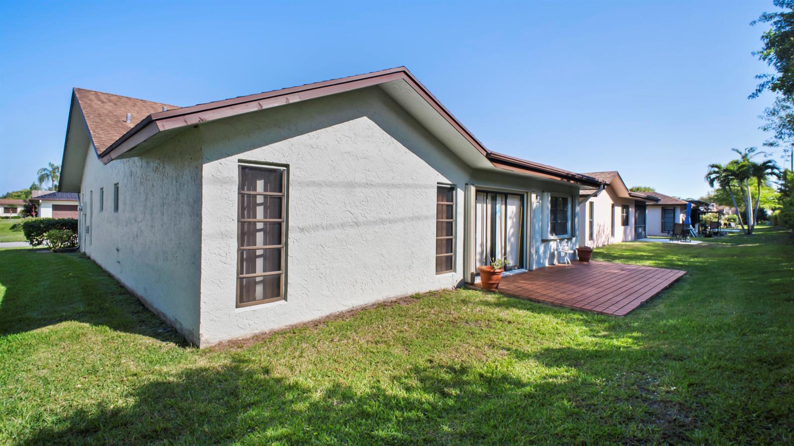 6329 Tall Cypress Circle, FL 33463 photo 4