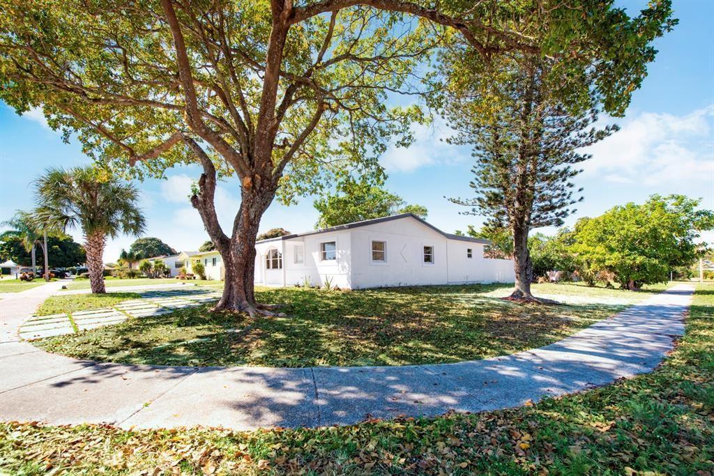 1031 SW 6th Way, Deerfield Beach FL 33441 photo 2