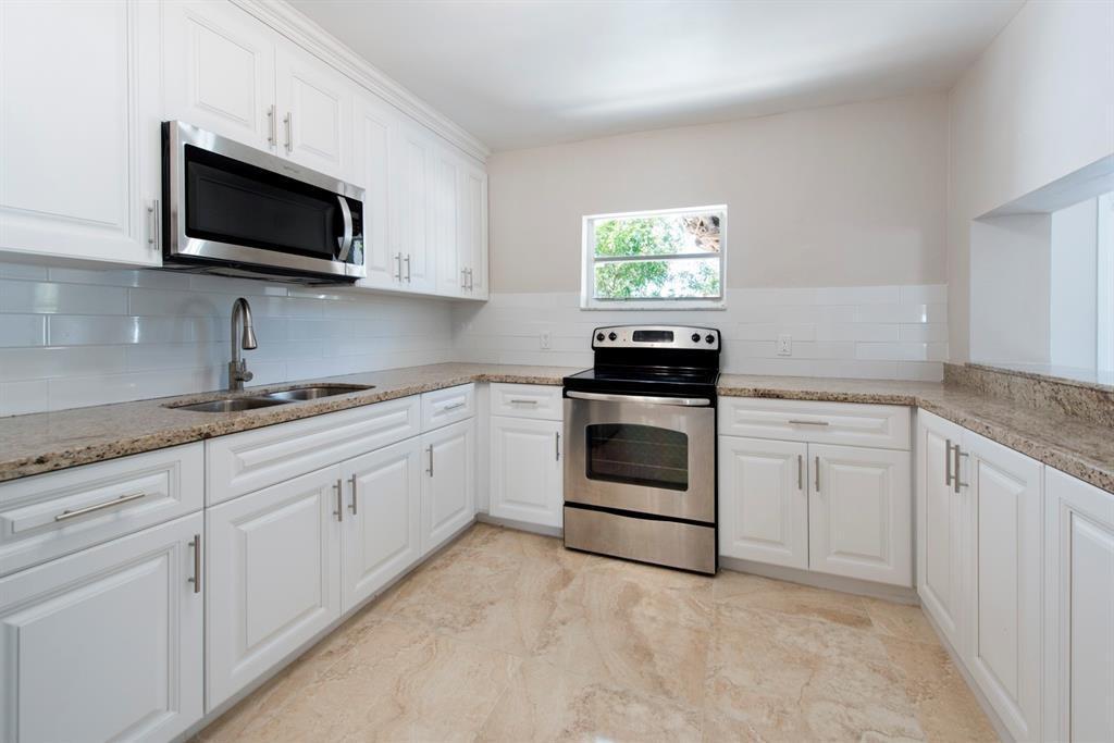 1031 SW 6th Way, Deerfield Beach FL 33441 photo 5