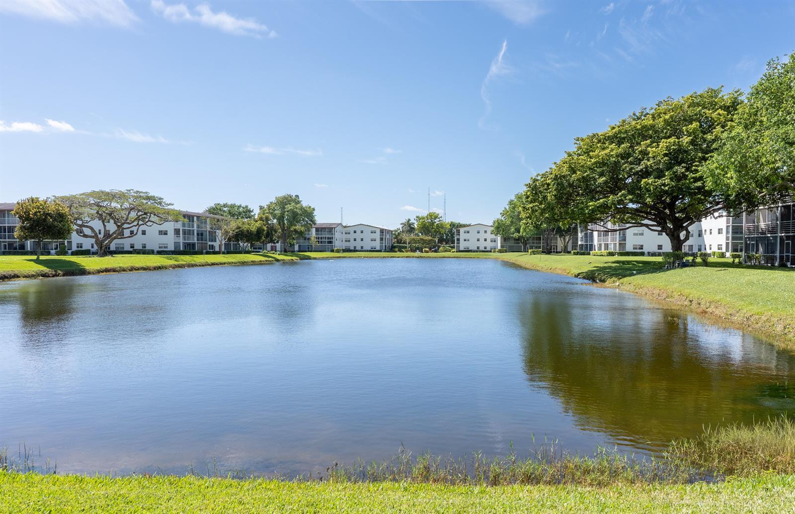 592 Fanshaw O, Boca Raton FL 33434 photo 3