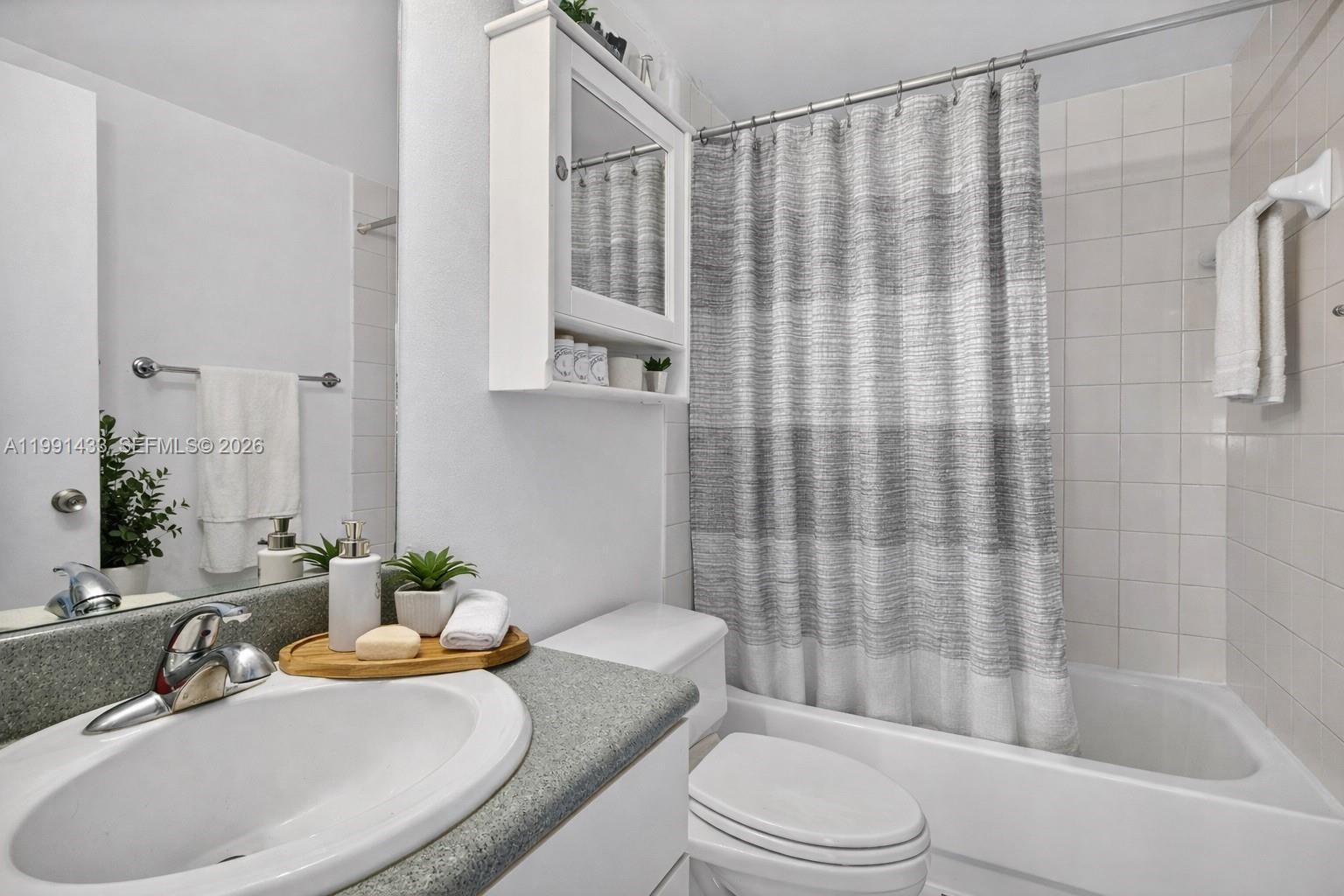 701 Brickell Key Blvd # 1108, Miami FL 33131 photo 4