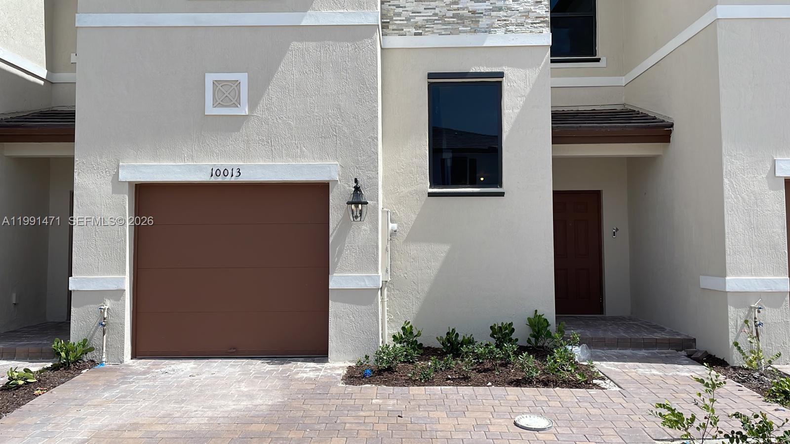 10013 SW 231 LN, Miami FL 33190