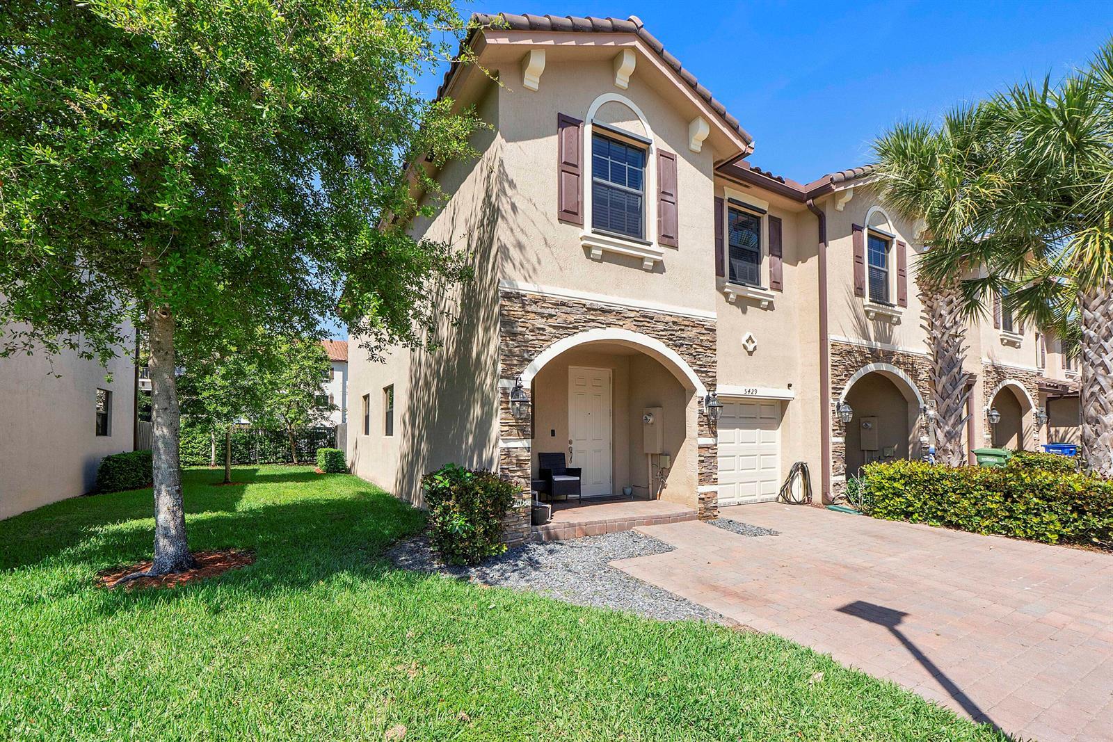5429 NW 27th Court, Margate FL 33063 photo 3