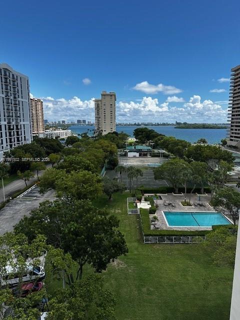 Miami, FL 33181