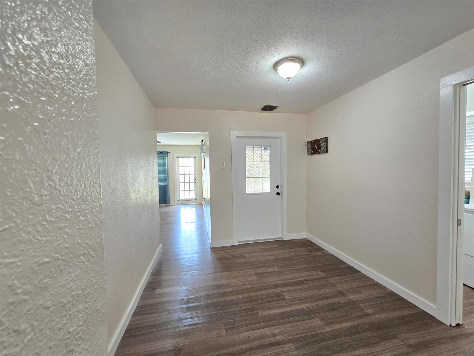 330 Barraclough Street, Fort Pierce FL 34982 photo 5