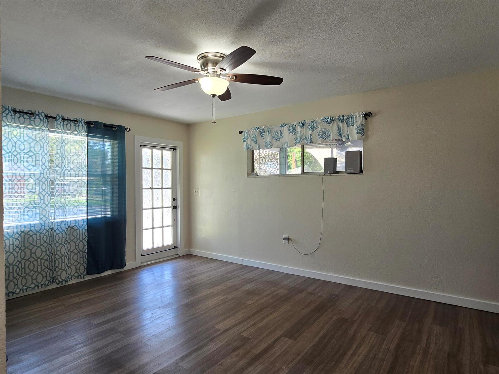 330 Barraclough Street, Fort Pierce FL 34982 photo 4